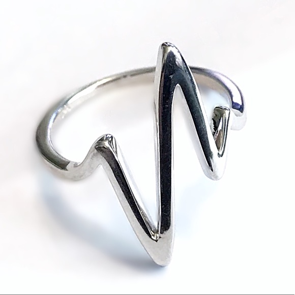 Jewelry - Solid 925 Silver Heartbeat Ring